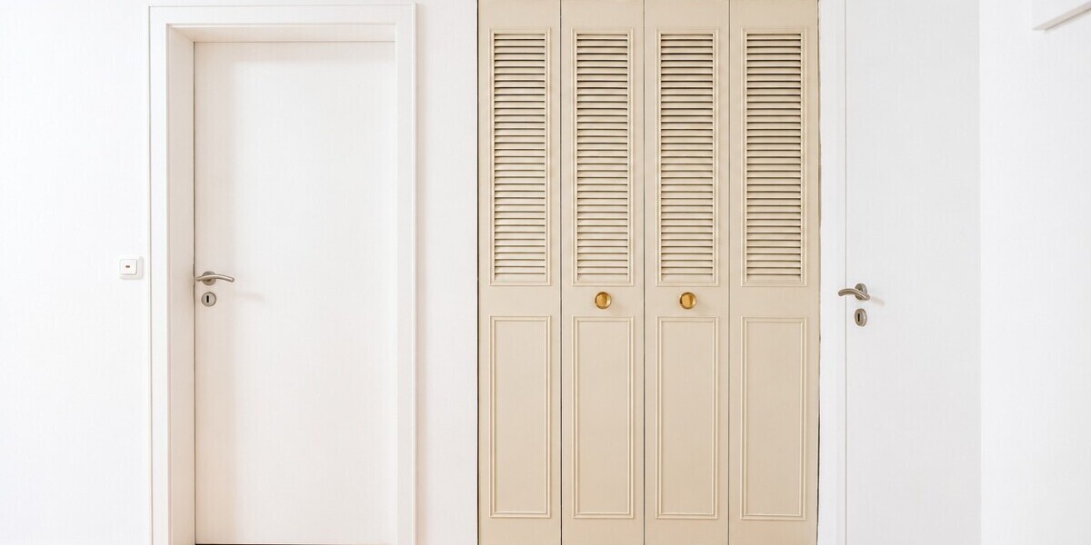 Wandschrank 1