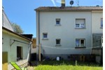 Frankfurt-Zeilsheim: Erbpacht- vermietetes DHH mit 2 Einheiten als Kapitalanlage - Doppelhaushälfte Frankfurt am Main Sindlingen | Angebot:26897691